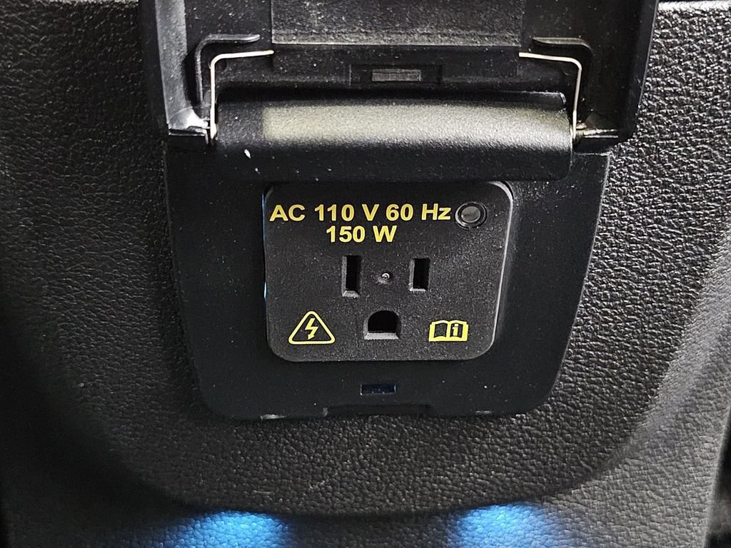 Used 2017 Ford Escape Titanium AWD/4WD image 27