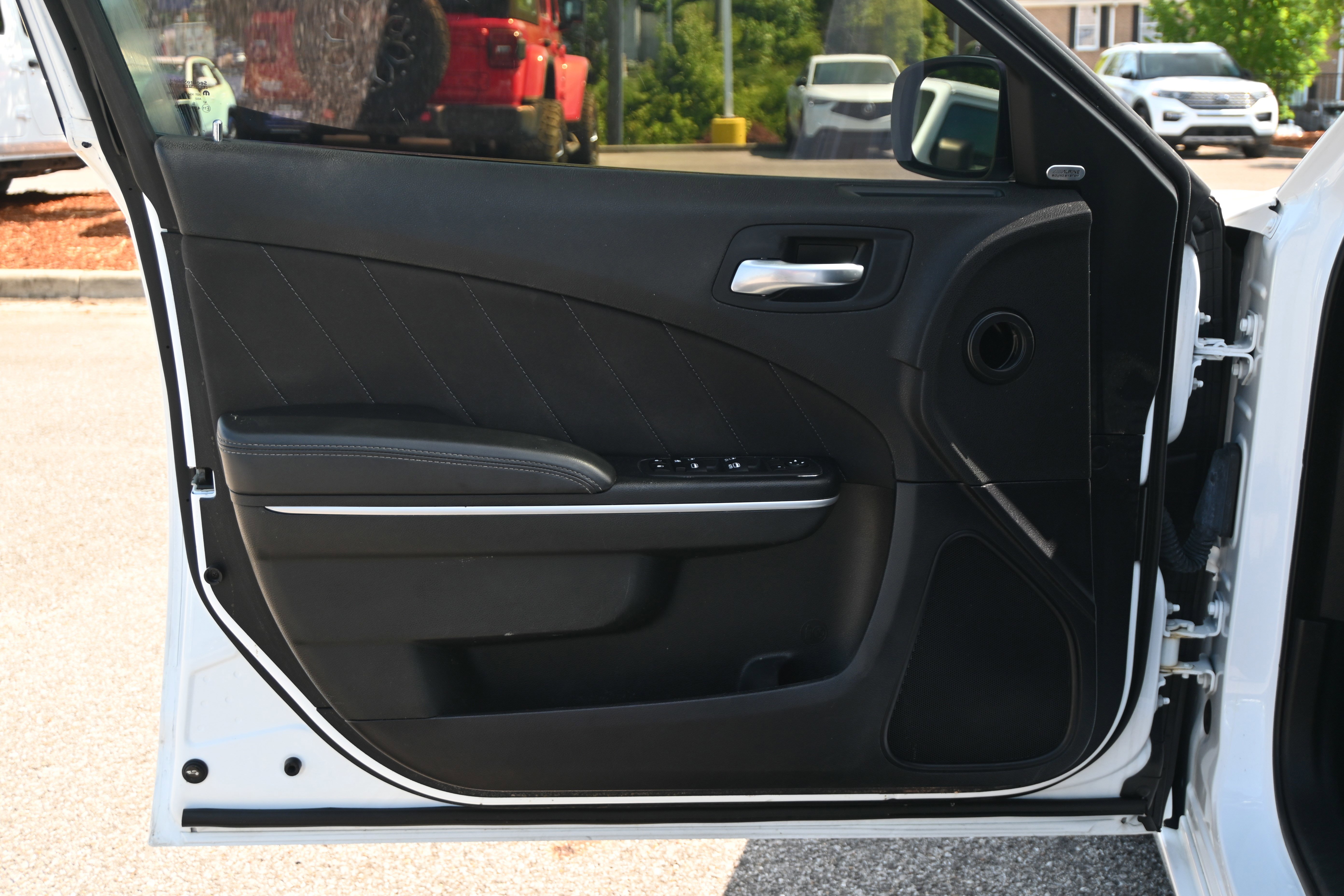 Used 2023 Dodge Charger SXT RWD image 13