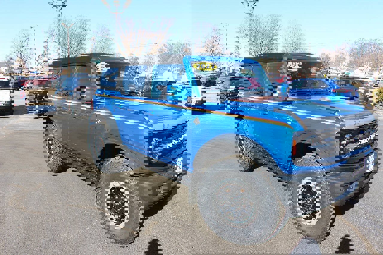 Used 2022 Ford Bronco Outer Banks w/ Sasquatch Package image 3