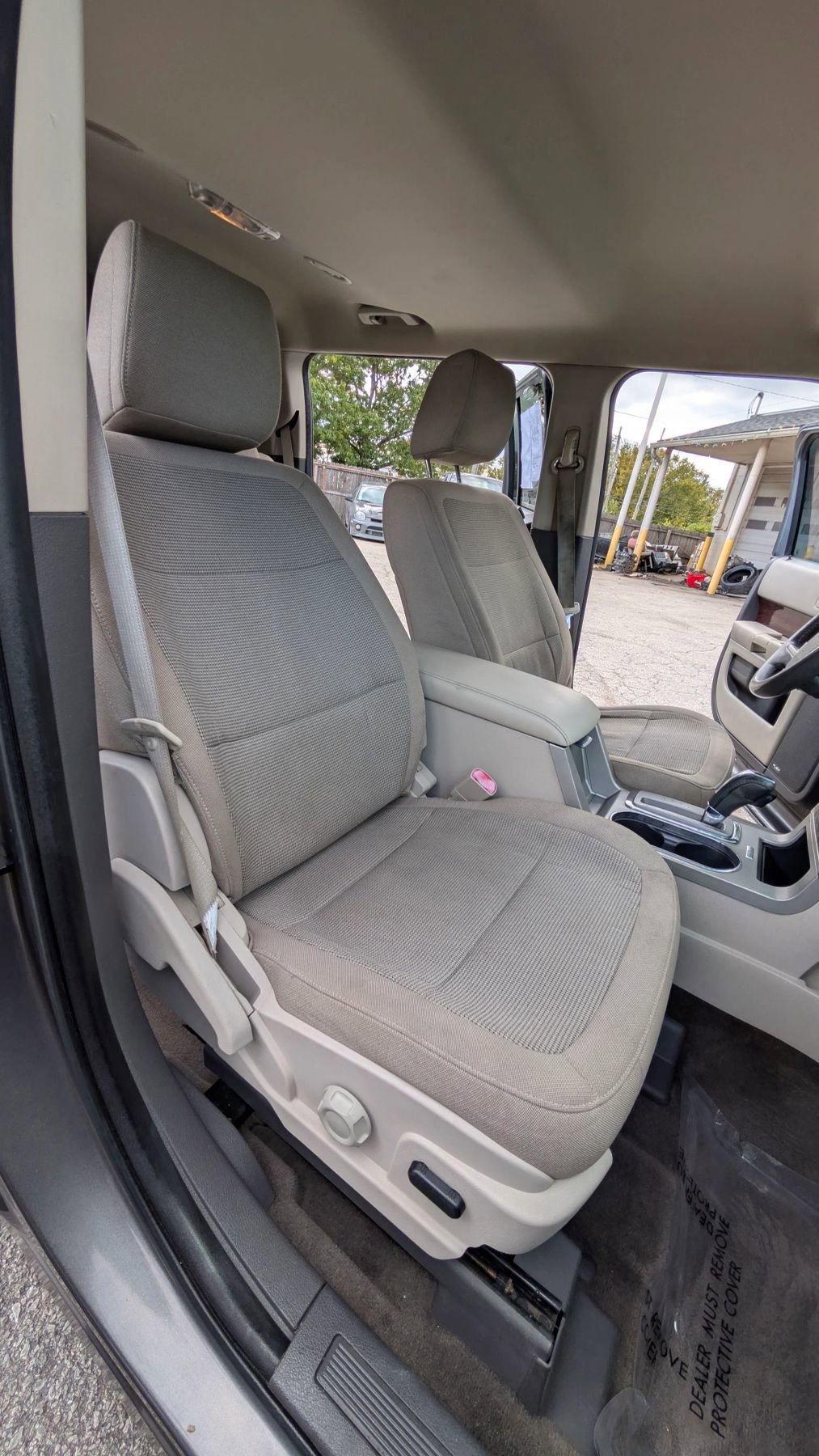 Used 2010 Ford Flex SEL image 17