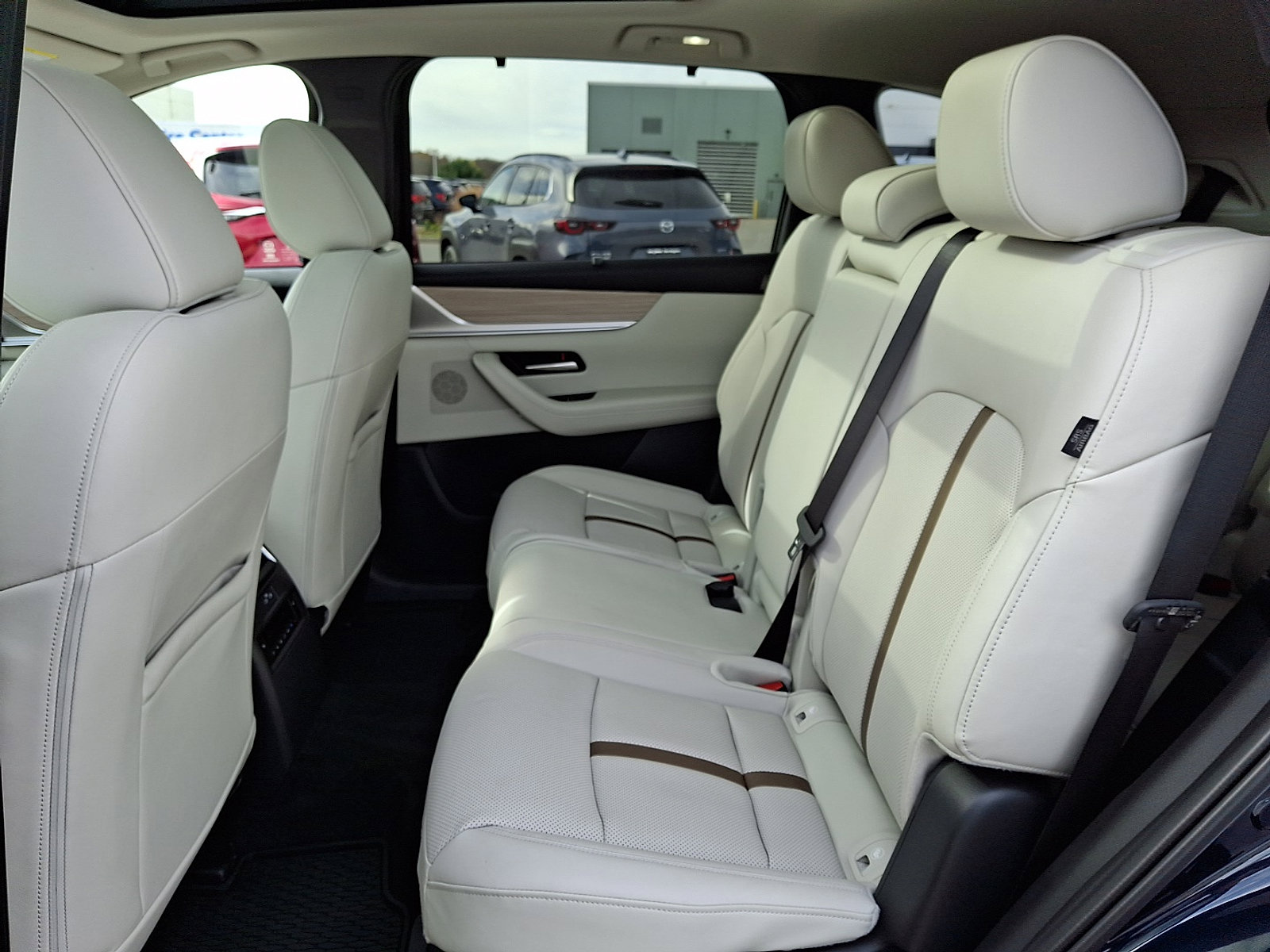 Certified 2025 MAZDA CX-90 3.3 Turbo S w/ Premium Package image 10