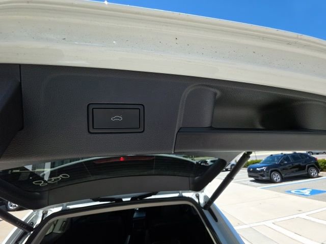 Used 2024 Volkswagen Atlas SE AWD/4WD image 29