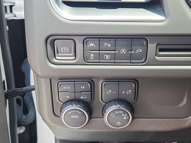 Used 2022 Chevrolet Tahoe RST w/ Luxury Package AWD/4WD image 26
