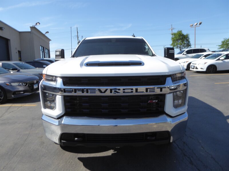 Used 2023 Chevrolet Silverado 2500 LT AWD/4WD image 2