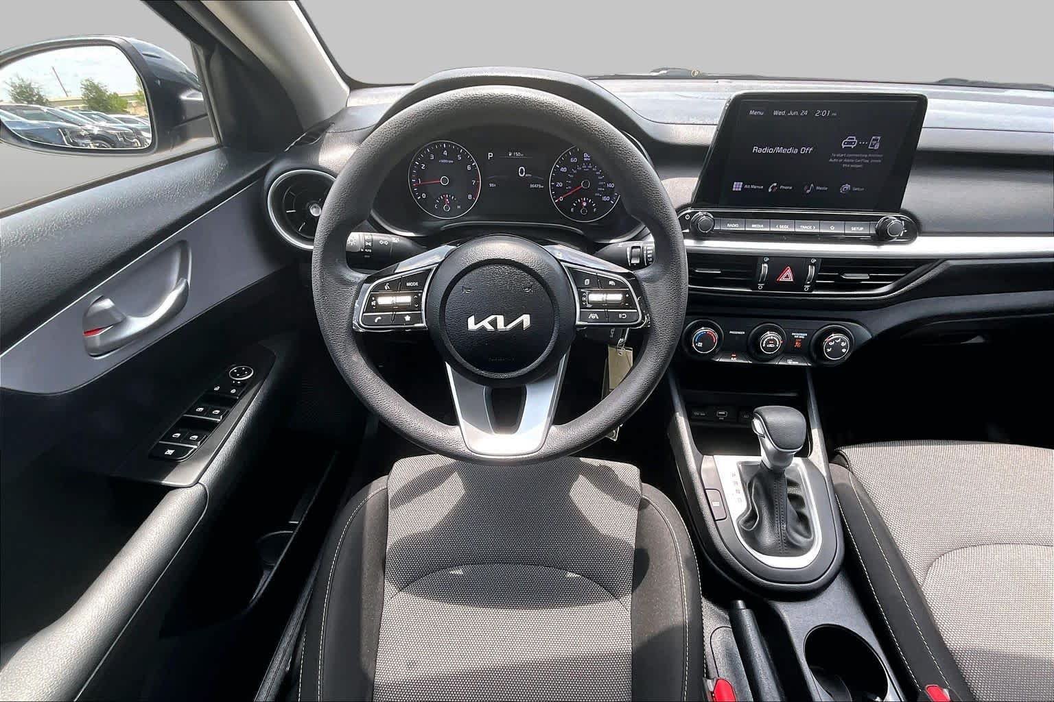 Certified 2024 Kia Forte LXS FWD image 6