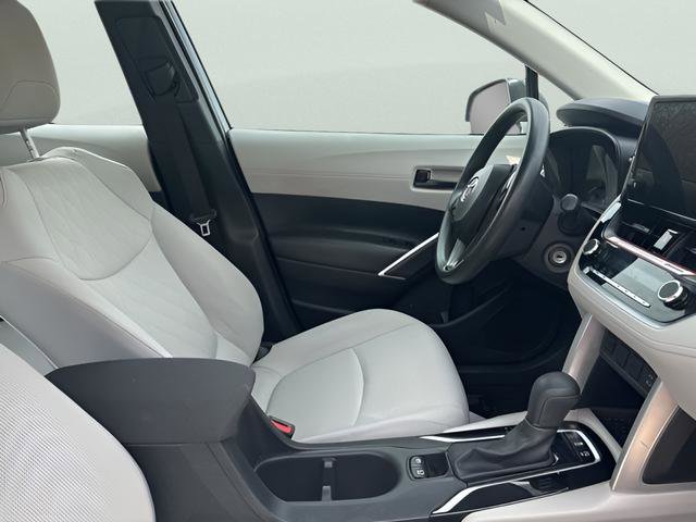 Used 2024 Toyota Corolla Cross L image 13