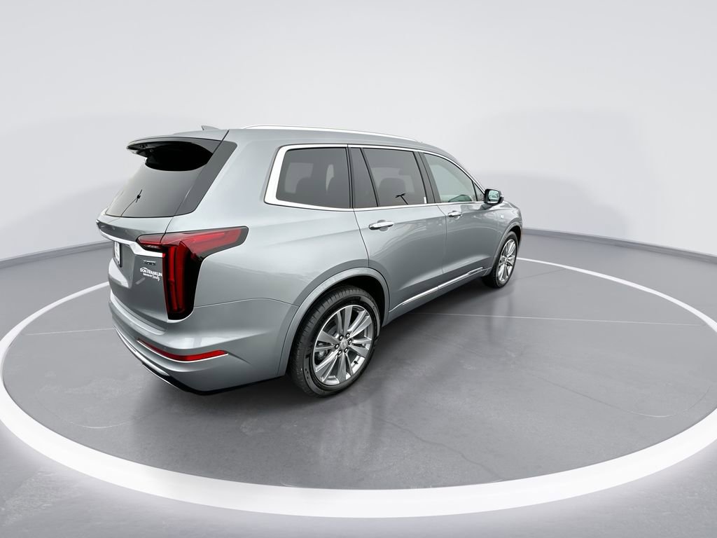 Used 2025 Cadillac XT6 Premium Luxury FWD image 8