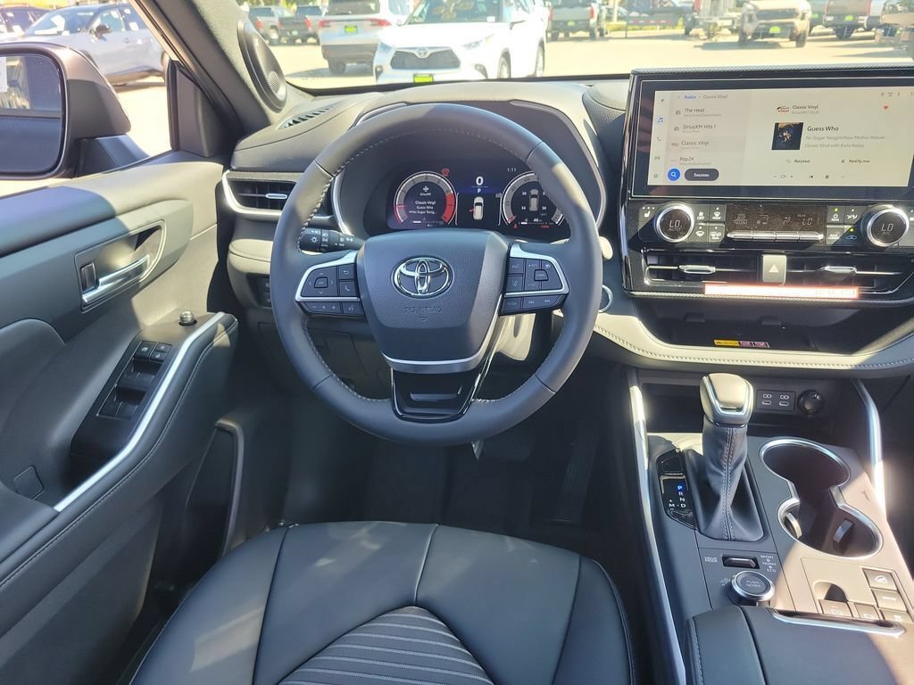 New 2026 Toyota Highlander XSE AWD/4WD image 11