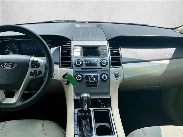 Used 2015 Ford Taurus SE FWD image 8