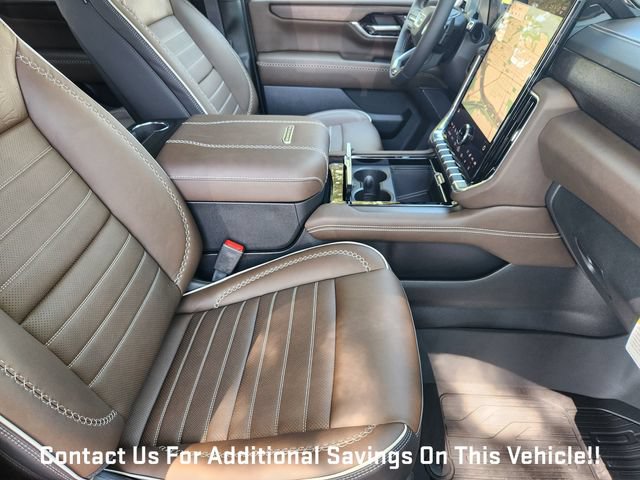 New 2026 GMC Yukon Denali Ultimate w/ LPO, Floor Liner Package AWD/4WD image 10