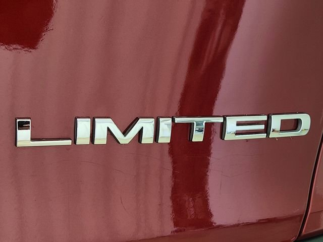 Used 2017 Jeep Cherokee Limited image 29