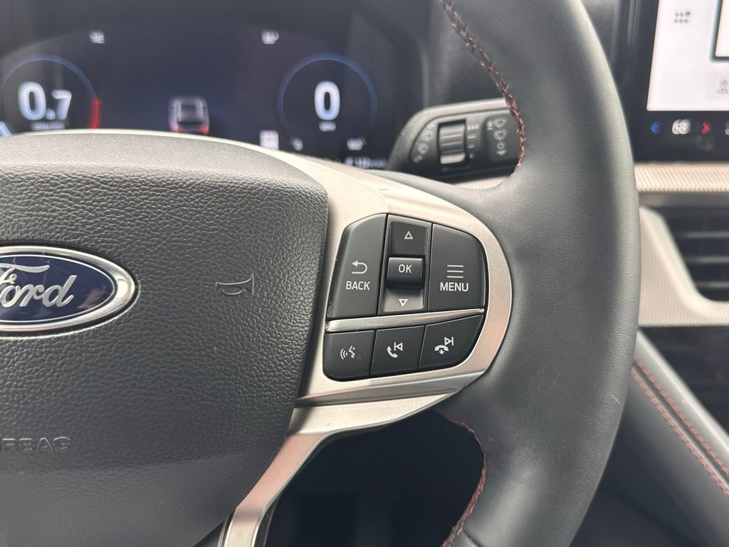 Used 2025 Ford Explorer Active w/ Active Comfort Package image 28