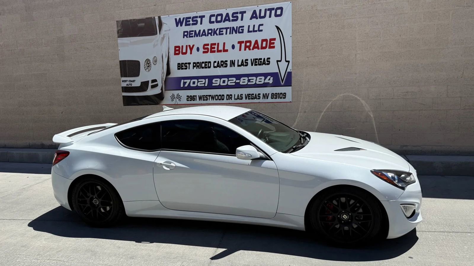 Used 2016 Hyundai Genesis Coupe 3.8 RWD image 4