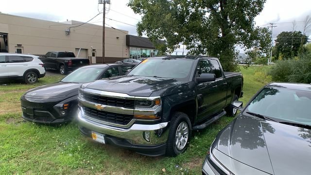Used 2018 Chevrolet Silverado 1500 LT w/ All Star Edition AWD/4WD image 3