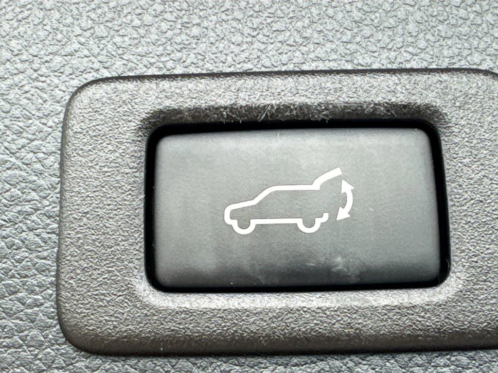 Used 2018 Subaru Forester 2.5i Premium image 32