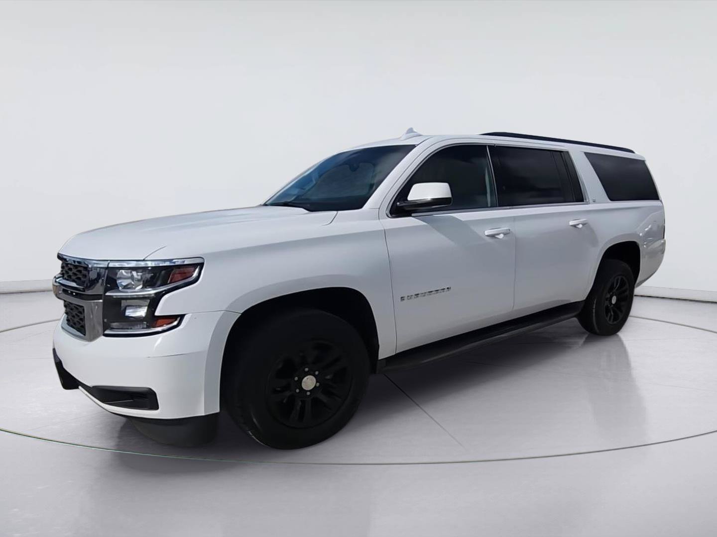 Used 2015 Chevrolet Suburban LT RWD image 4