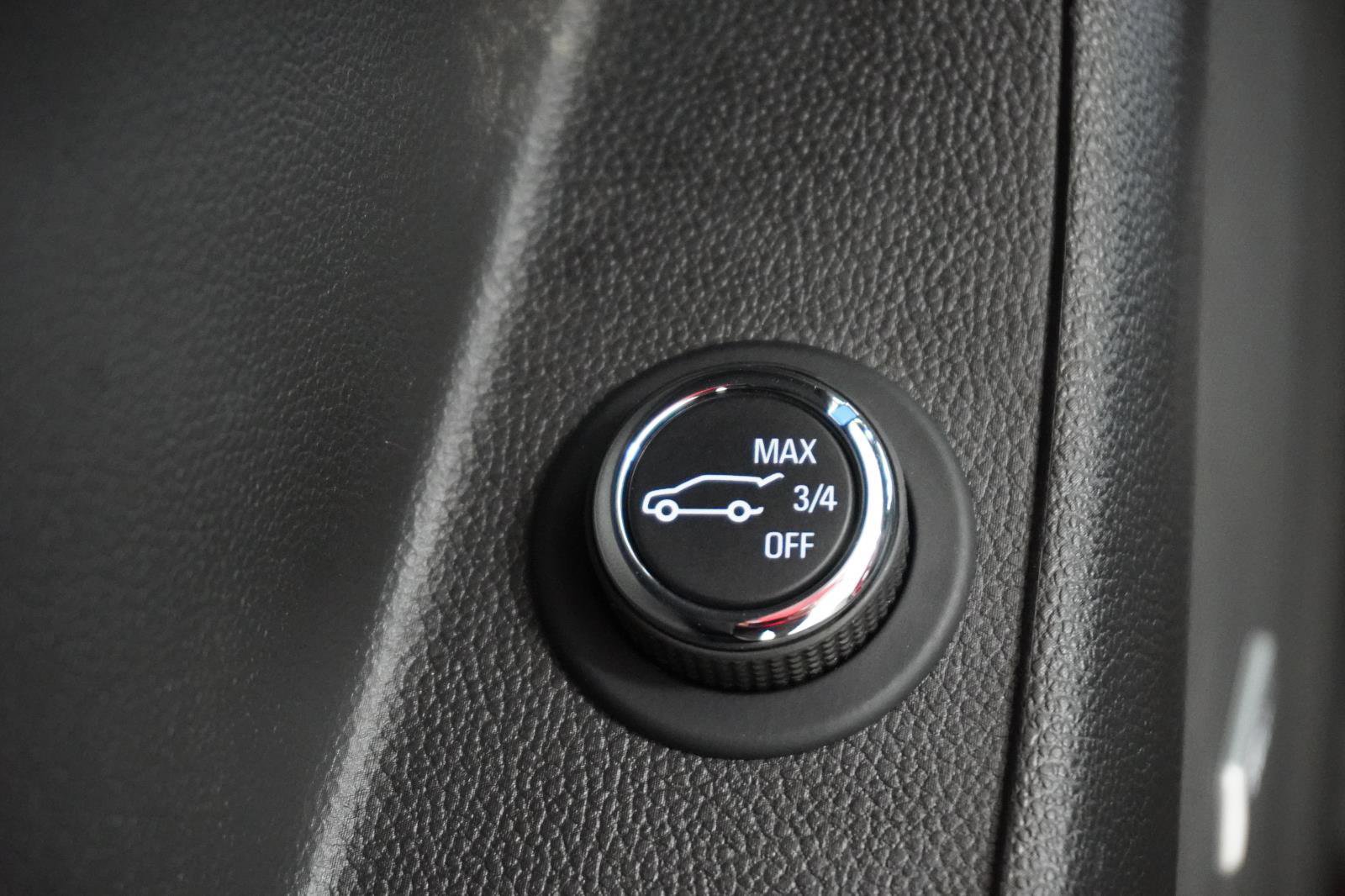 Used 2023 Chevrolet Traverse RS image 14