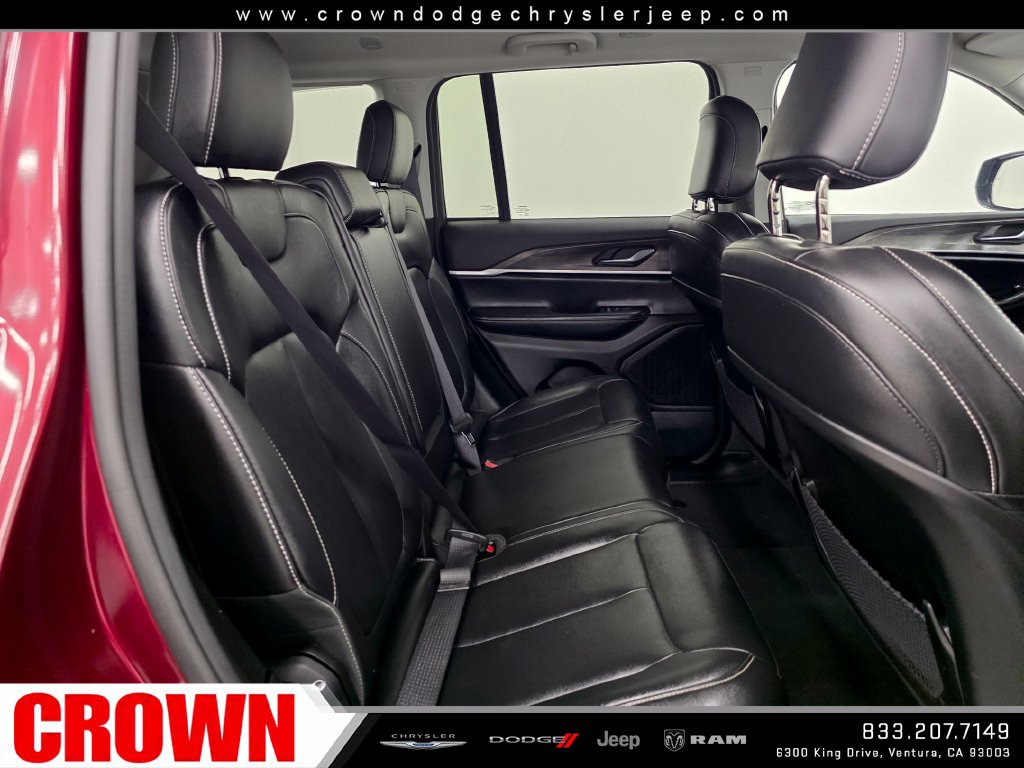 Certified 2024 Jeep Grand Cherokee Limited w/ Black Appearance Package RWD image 14