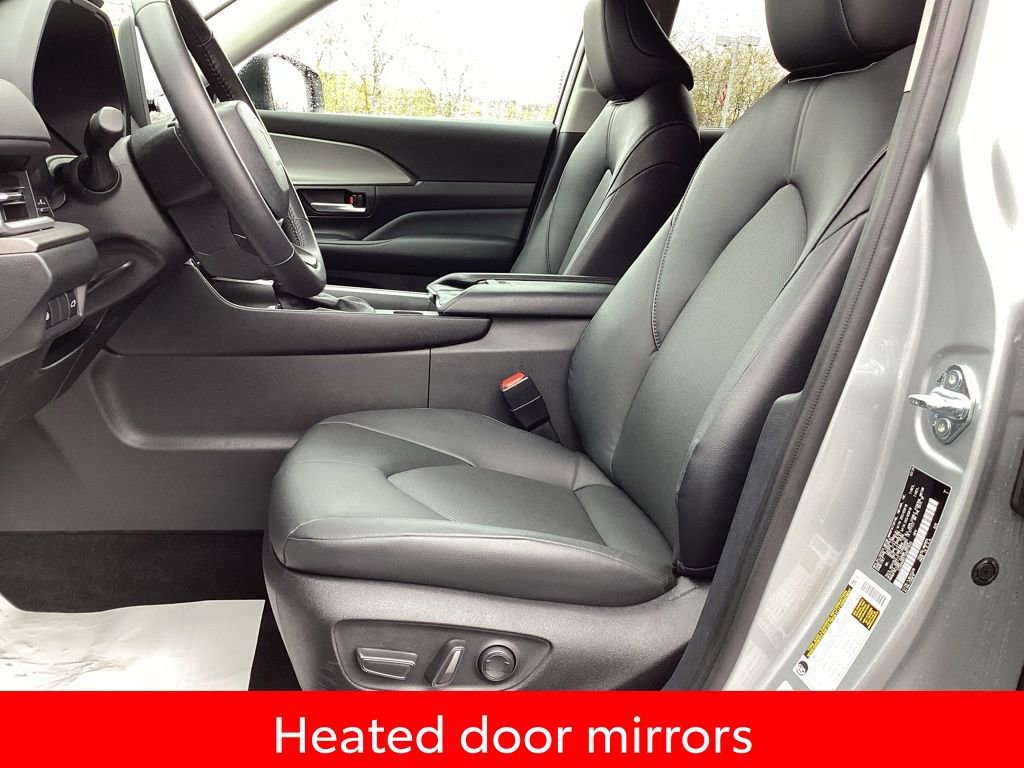 Used 2025 Toyota Grand Highlander AWD image 15
