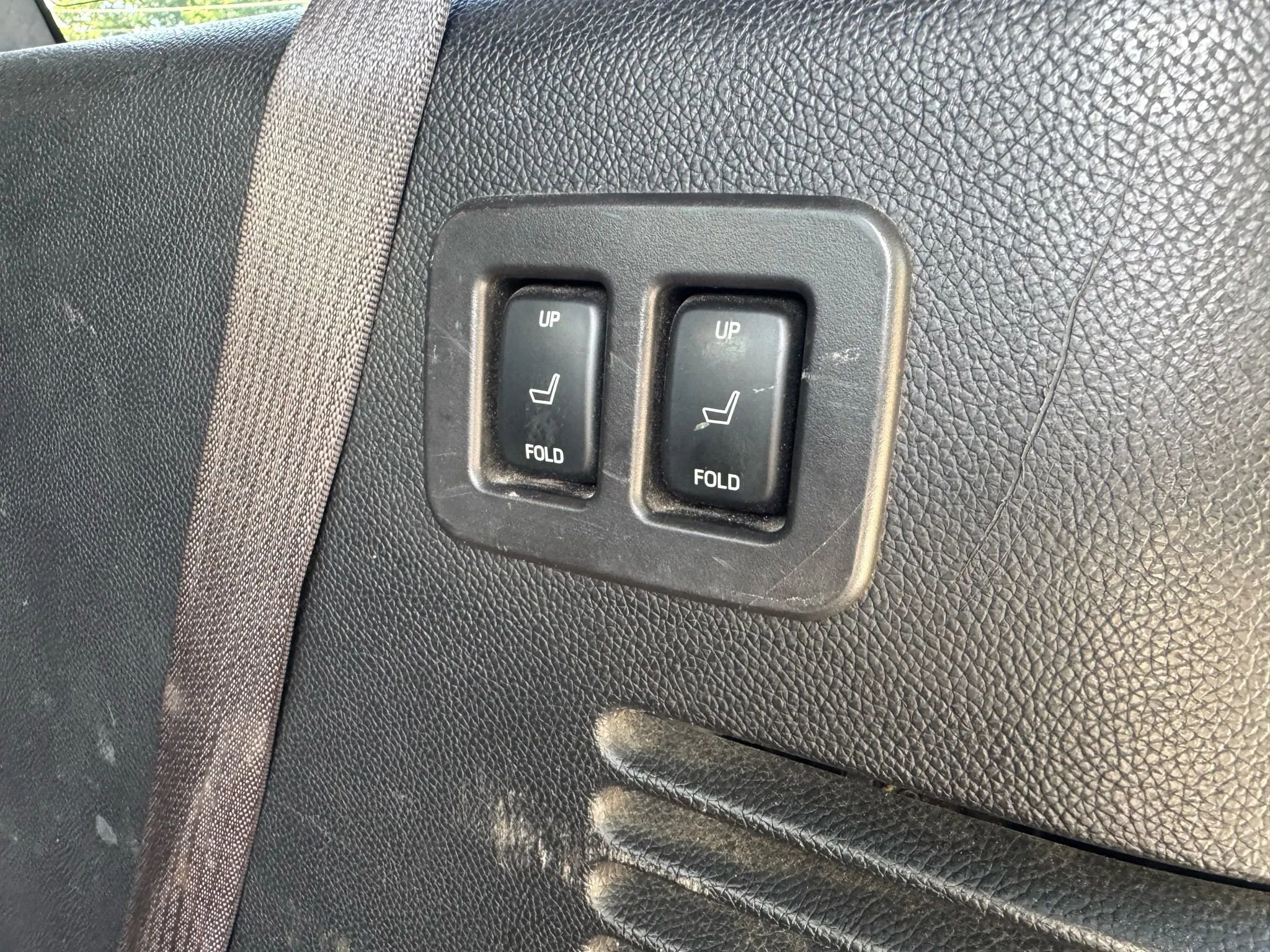 Used 2013 Lincoln Navigator 4WD image 13