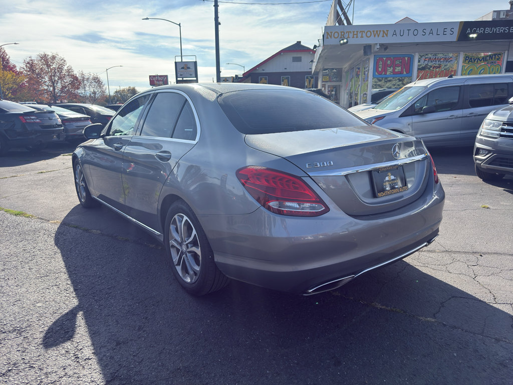 Used 2015 Mercedes-Benz C 300 Sedan image 3