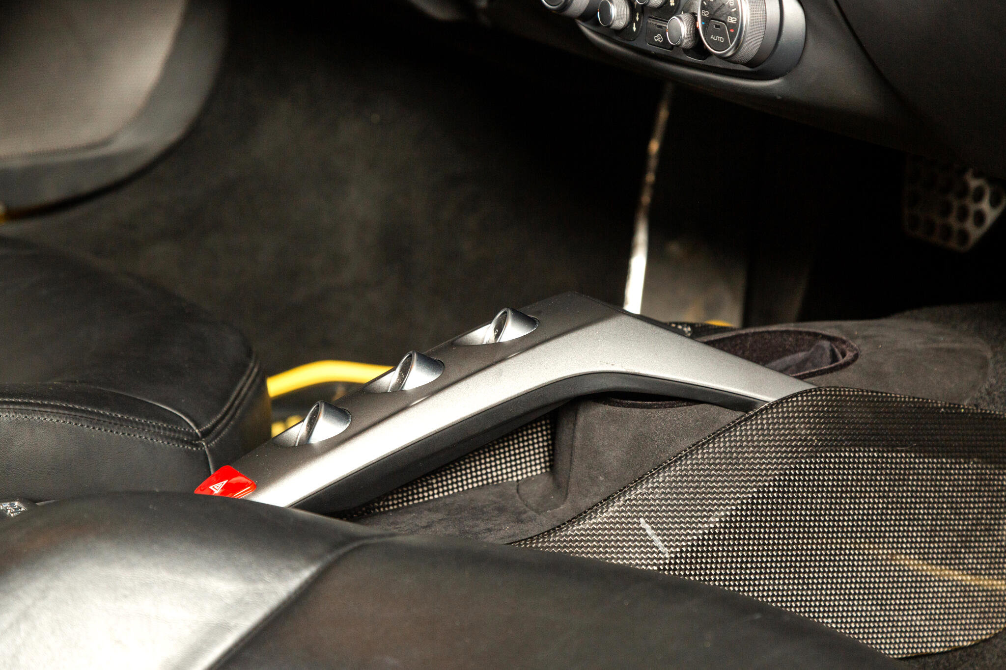 Used 2016 Ferrari 488 GTB image 33