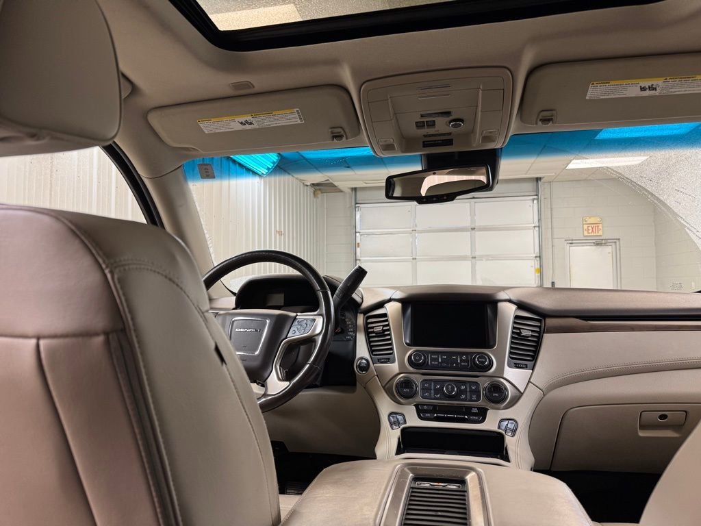 Used 2018 GMC Yukon Denali w/ Open Road Package image 23