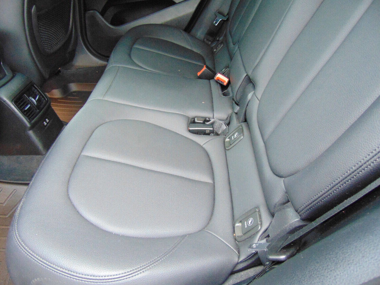 Used 2022 BMW X2 xDrive28i w/ Convenience Package image 12