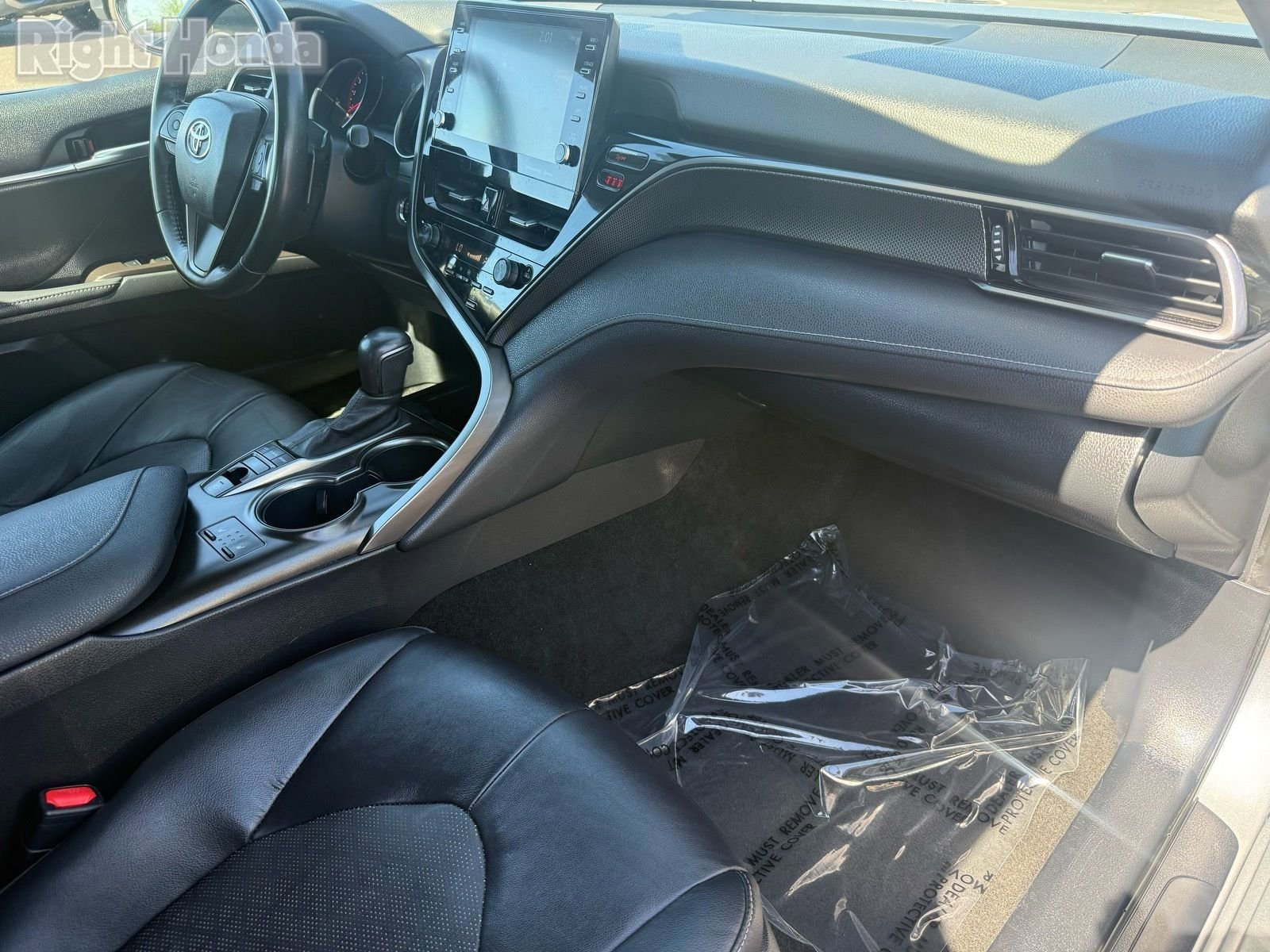 Used 2023 Toyota Camry XSE image 28