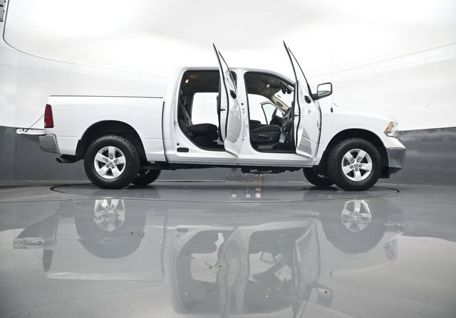 Used 2022 RAM 1500 Classic SLT w/ Electronics Group AWD/4WD image 33