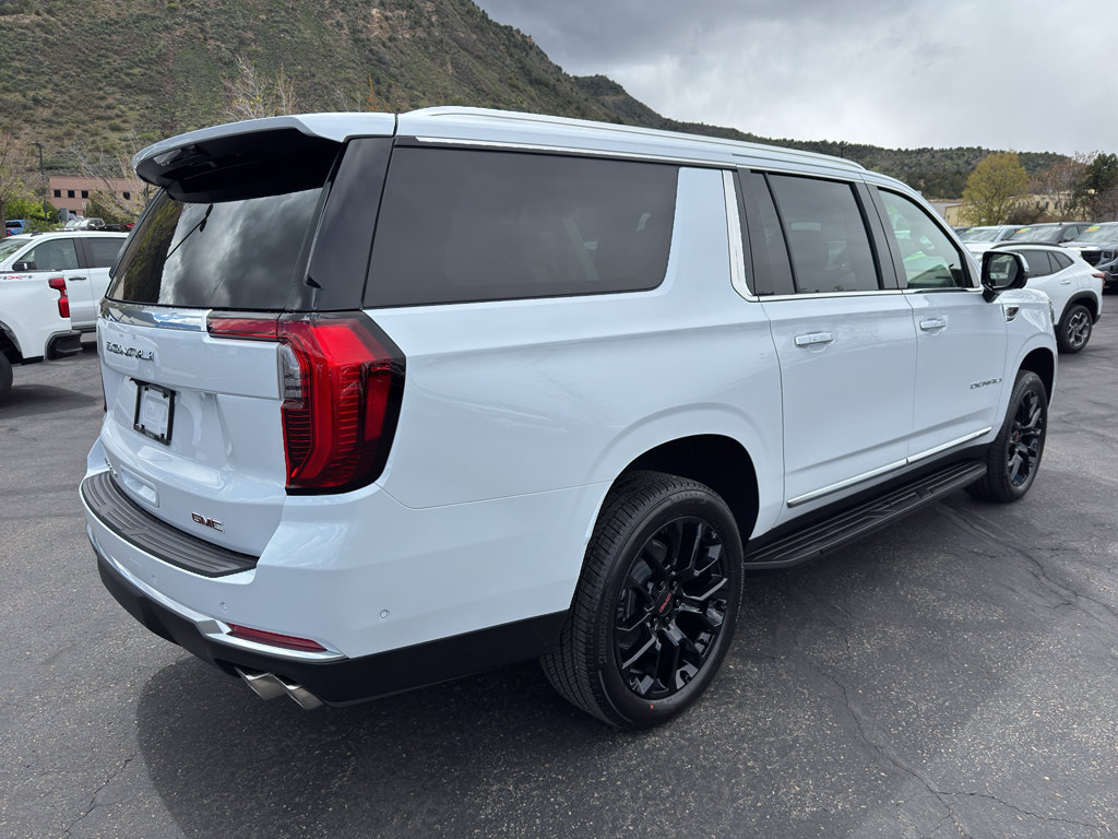 New 2026 GMC Yukon XL Denali image 7