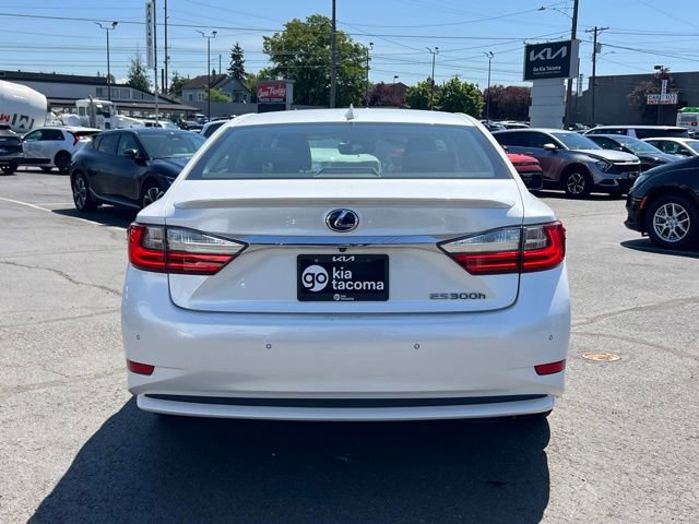 Used 2018 Lexus ES 300h w/ Navigation Package FWD image 8