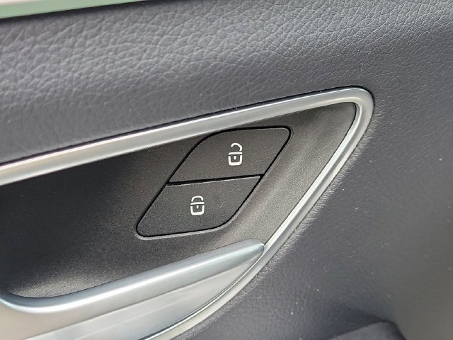 Used 2025 Mercedes-Benz GLE 350 4MATIC image 22