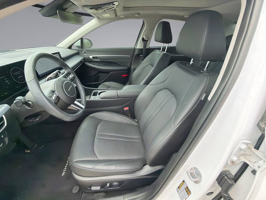 Used 2025 Hyundai Sonata Limited FWD image 30