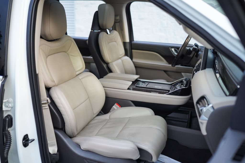 Used 2023 Lincoln Navigator L Reserve AWD/4WD image 25