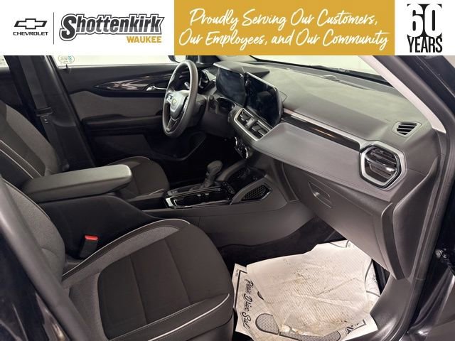 Used 2024 Chevrolet TrailBlazer LS w/ LS Convenience Package image 17
