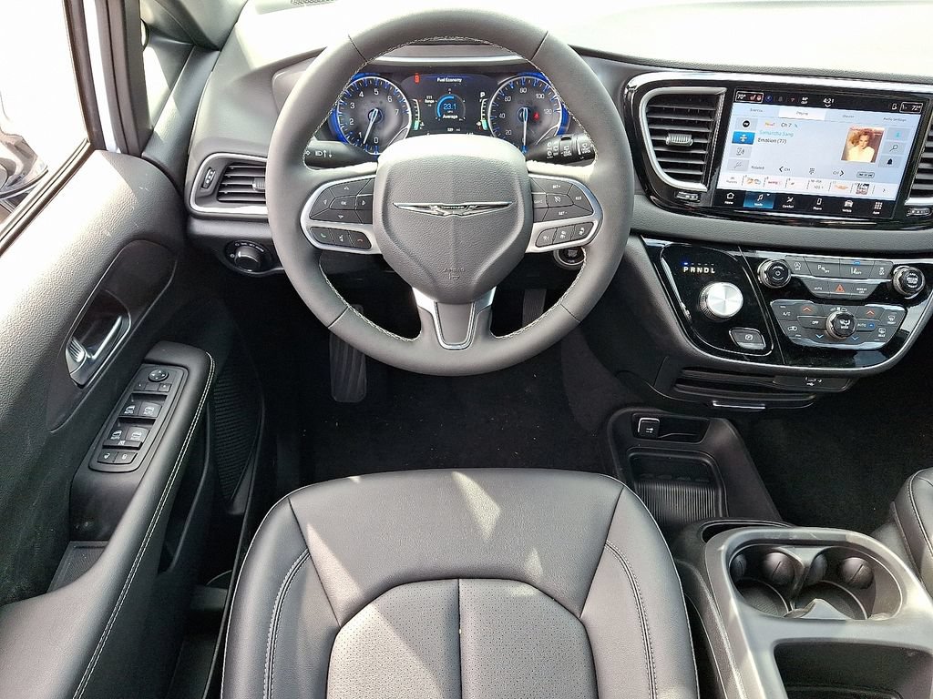 New 2026 Chrysler Voyager LX FWD image 8