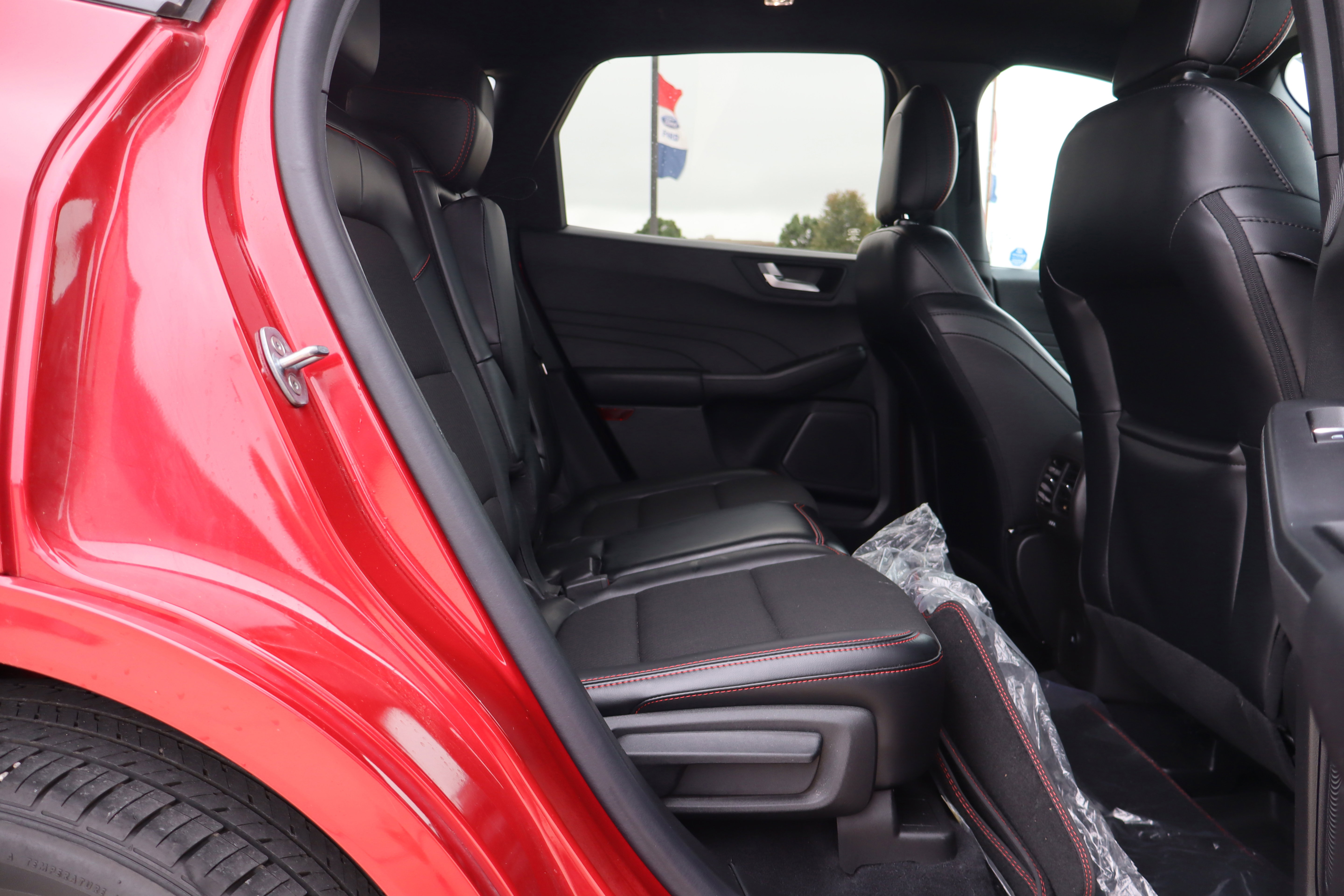 Used 2023 Ford Escape ST-Line Select w/ Tech Pack #2 image 12