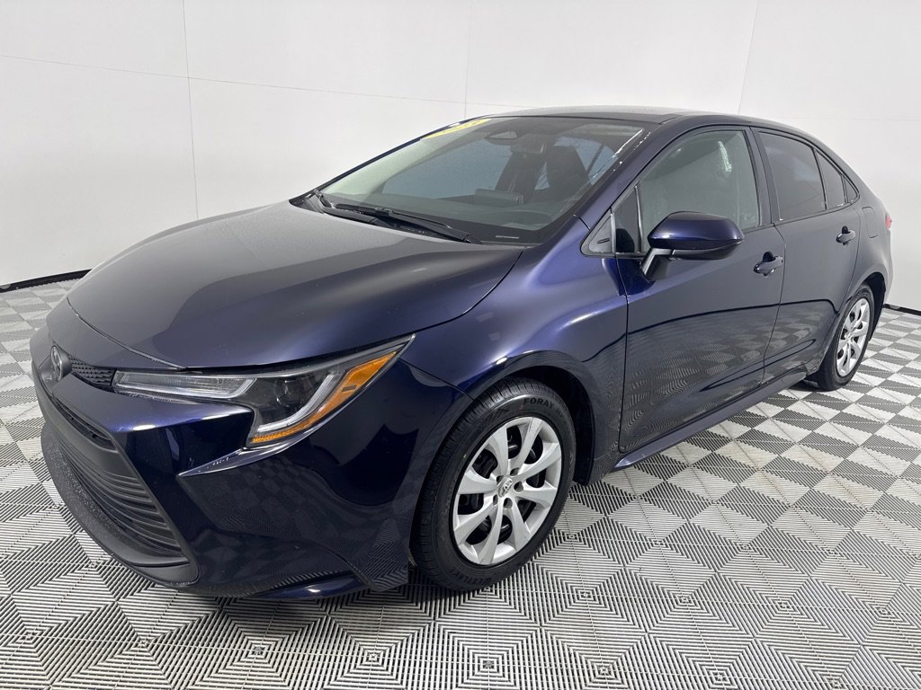 Used 2023 Toyota Corolla LE image 8