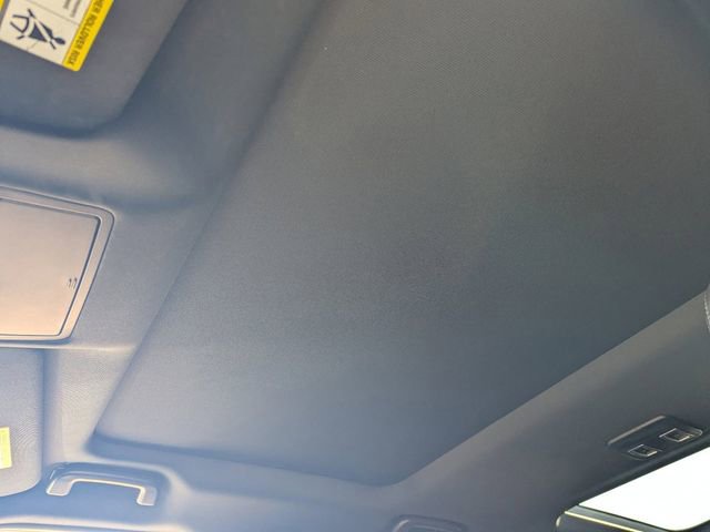 Used 2020 Land Rover Discovery SE image 31