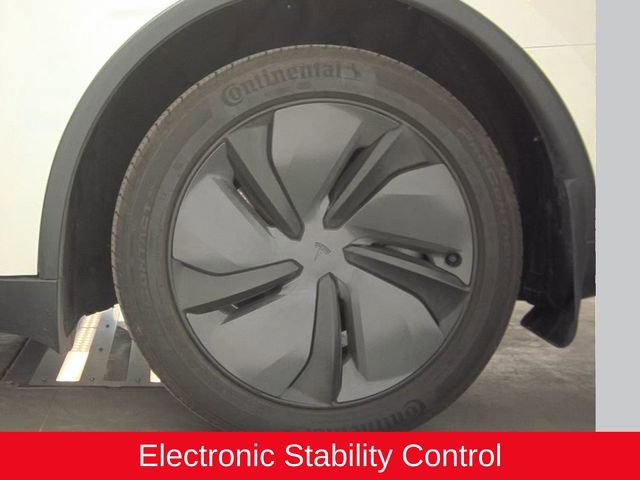 Used 2026 Tesla Model Y Long Range AWD/4WD image 14