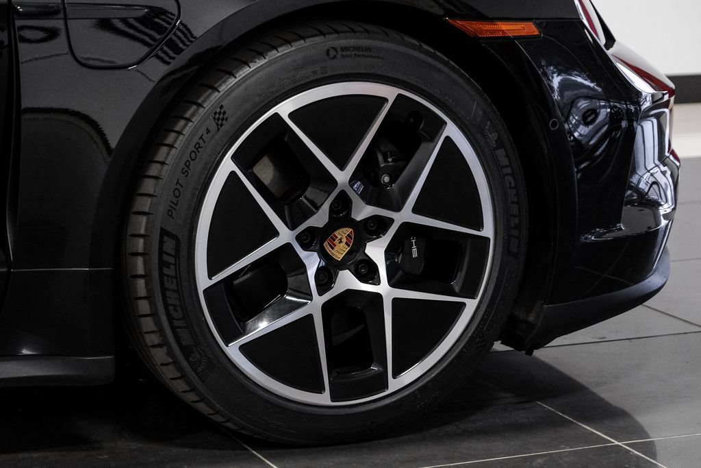Used 2025 Porsche Taycan RWD image 50