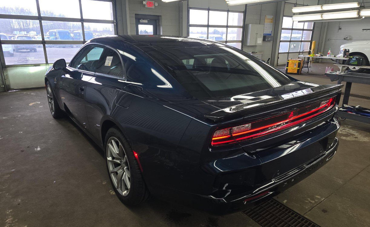Used 2024 Dodge Charger Daytona Scat Pack w/ Plus Group AWD/4WD image 6