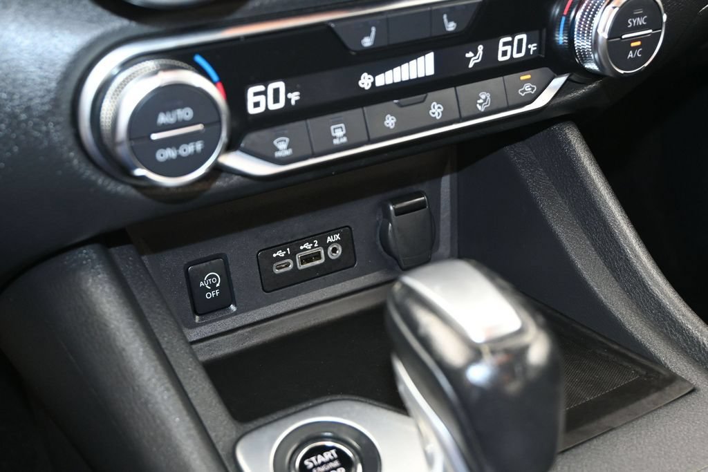 Used 2025 Nissan Sentra SR w/ Midnight Edition FWD image 22