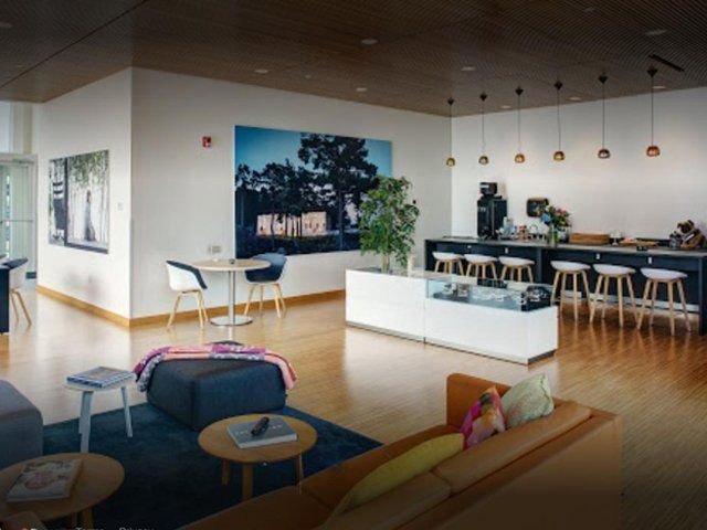 Used 2018 Volkswagen Tiguan SEL Premium image 41