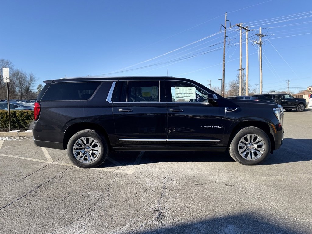 New 2026 GMC Yukon XL Denali image 7
