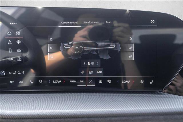 Certified 2025 Audi SQ5 Premium Plus w/ Premium Plus Package AWD/4WD image 19