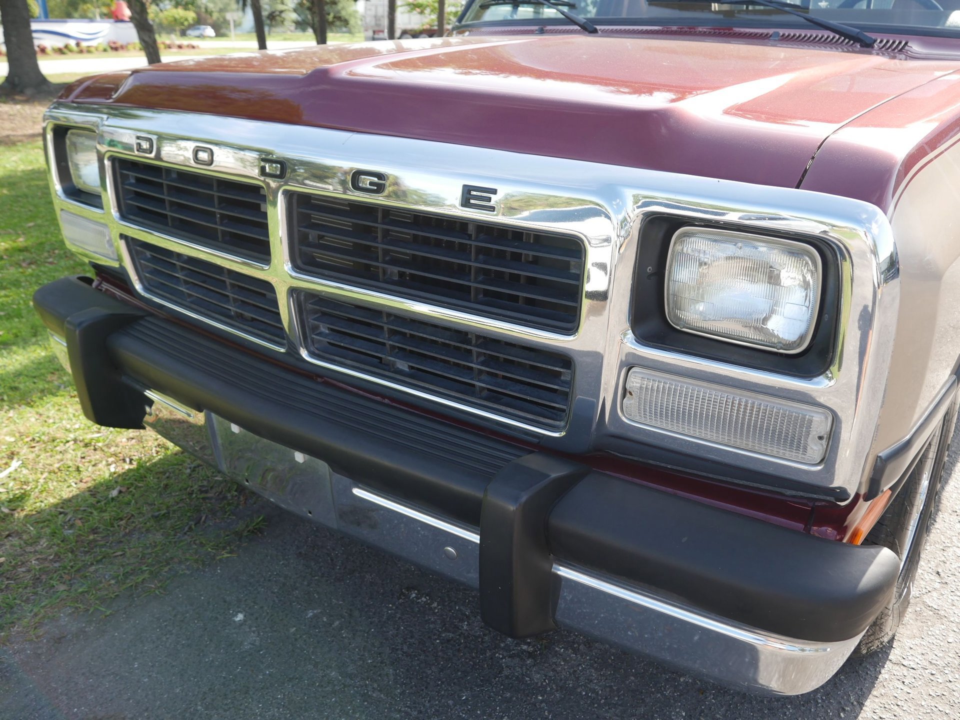Used 1992 Dodge D/W Truck 150 RWD image 36