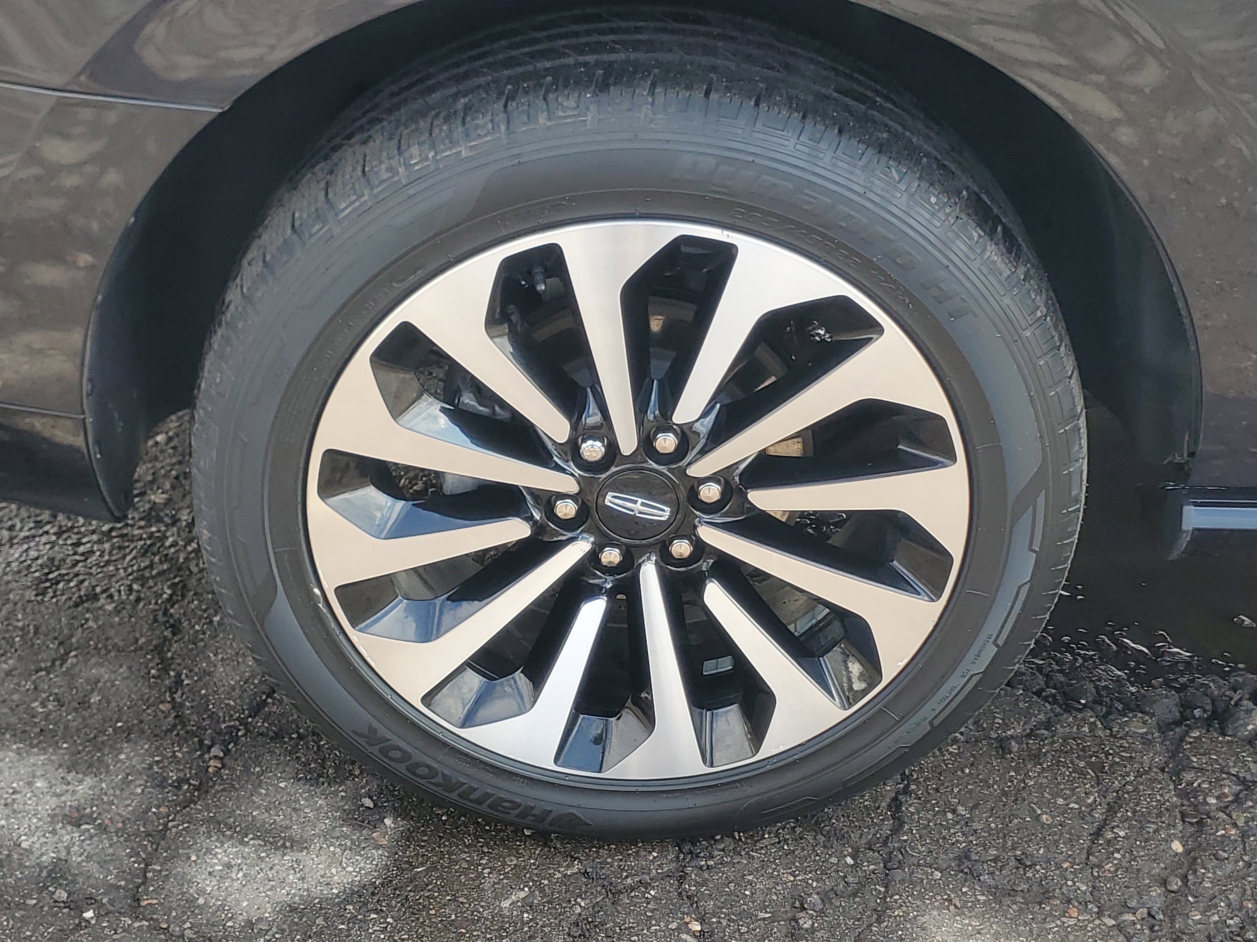 Certified 2023 Lincoln Navigator Reserve AWD/4WD image 7