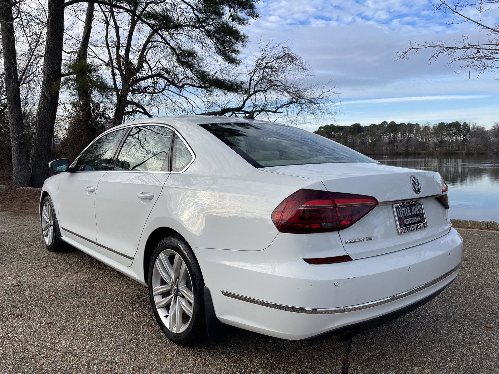 Used 2017 Volkswagen Passat 1.8T SE image 11
